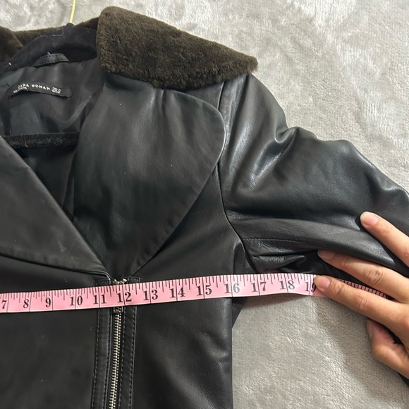 Zara leather moto style faux fur trim collar and sleeves - Picture 5 of 12
